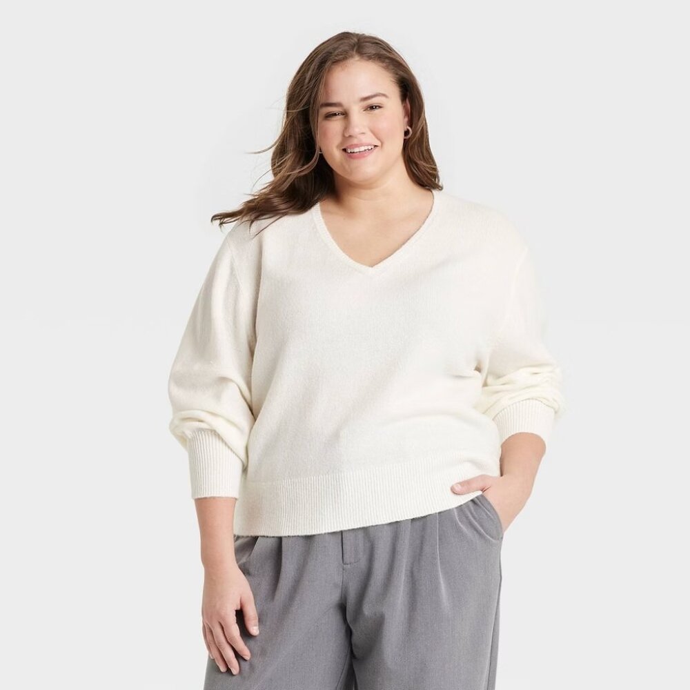 A New Day Womens Plus‎ Size 4X Soft Cozy Knit V-Neck Pullover Sweater Cream 010